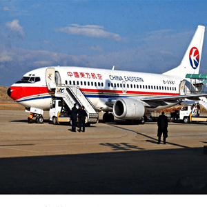 杭州萧山机场货运航空快运业稳步发展的原因是什么？